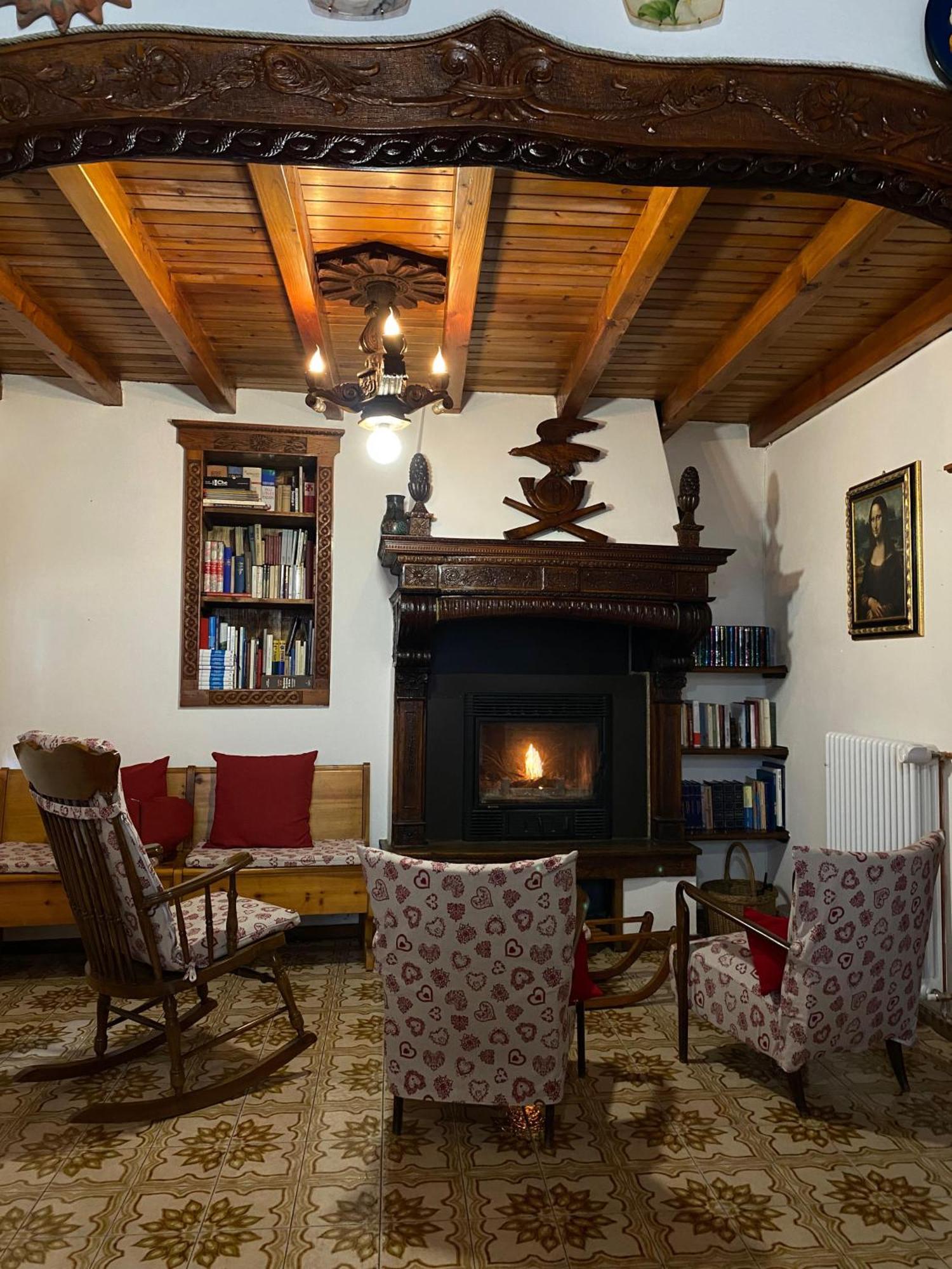 Casa Nel Centro Storico Di Borno Villa Exterior photo