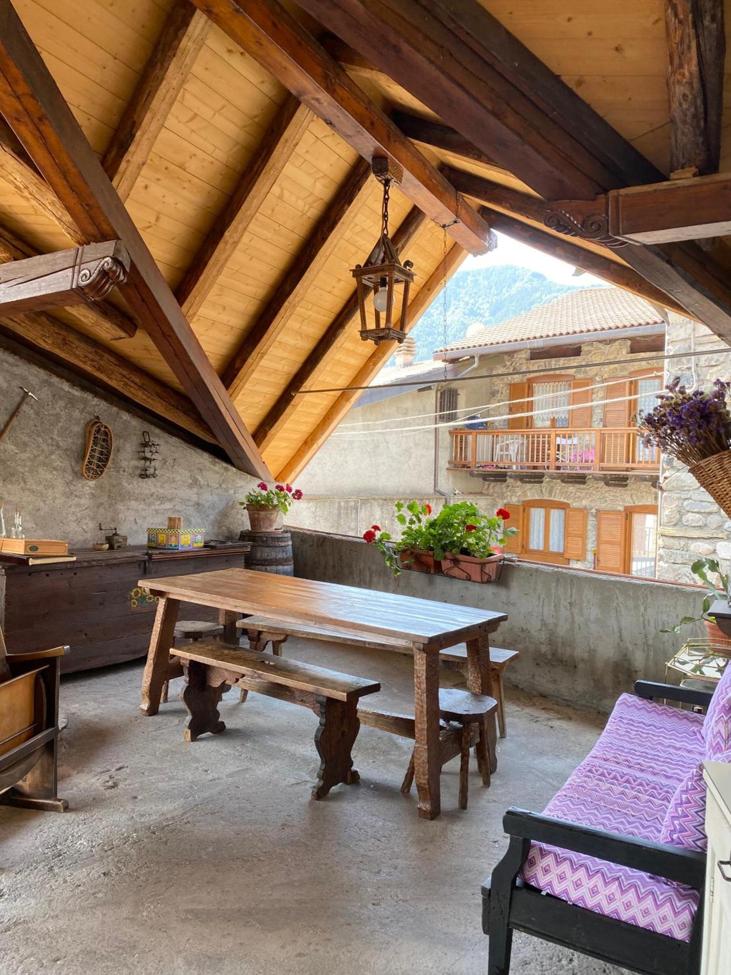 Casa Nel Centro Storico Di Borno Villa Exterior photo